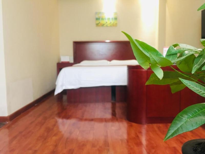 Greentree Inn High Tech Changzhi Road Subway Station Business Hotel Taiyuan  Bagian luar foto